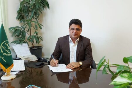 آغاز کشت۸۴ هکتار از گلخانه های شهرستان خاش