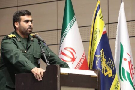 بصیرت نباشد جای شهید و جلاد عوض می‌شود