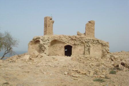 بازپیرایی قلعه تاریخی تیس چابهار آغاز شد