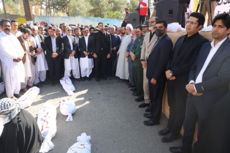 تجمع استکبارستیز با حضور آحاد مردم شهرستان زاهدان در حمایت از مردم بی دفاع