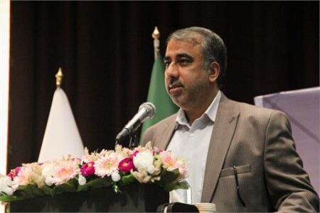 نهضت بازگشت به مساجد باید شکل بگیرد