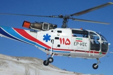 بالگرد اورژانس هوایی زاهدان ۲ مجروح تصادفی را به بیمارستان منتقل کرد