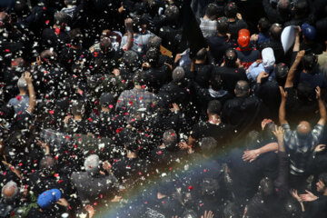 ۲۳۰ خبرنگار خارجی آیین تشییع شهدای خدمت را پوشش جهانی دادند