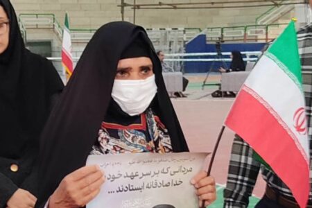 مردم سیستان در پای صندوق های رای