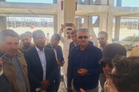 بازدید استاندار سیستان و بلوچستان از پروژه های طرح نهضت ملی مسکن سراوان