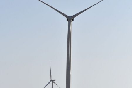 ضرورت توسعه نیروگاه‌های بادی برای تامین برق پایدار