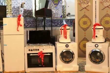 ۹ سری جهیزیه به نوعروسان هیرمند منطقه سیستان اهدا شد