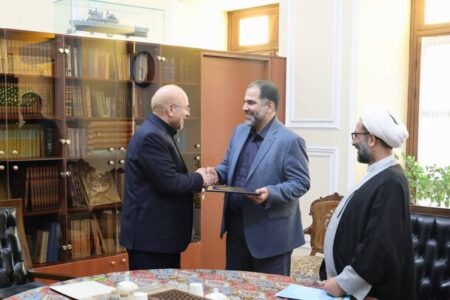 معینی‌پور» رئیس کتابخانه، موزه و مرکز اسناد مجلس شد