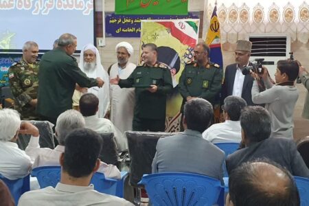 سران طوایف ورود و خروج هر بیگانه‌ای را به منطقه خود رصد کنند