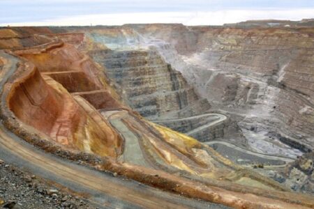 ۱۵ فرصت سرمایه گذاری در بخش های صنعت و معدن سیستان و بلوچستان