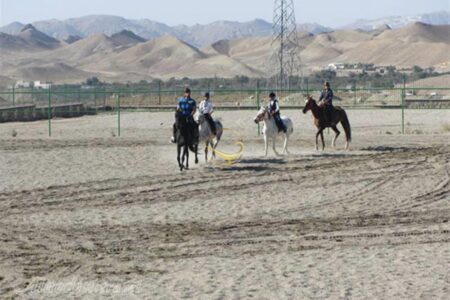 زهک میزبان رقابت‌های سوارکاری شرق کشور شد