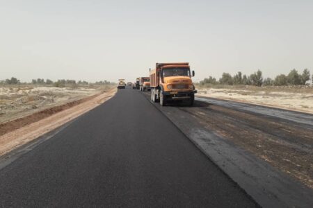 عملیات آسفالت قطعه پایانی بزرگراه زابل- زهک آغاز شد