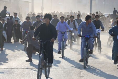 همایش بزرگ دوچرخه‌سواری همگانی در حاشیه شهر زاهدان برگزار شد