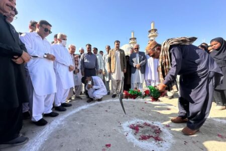 کلنگ‌زنی دو مدرسه شش‌کلاسه در دشتیاری و پلان شهرستان چابهار