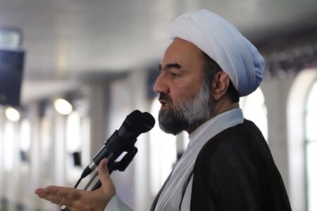 امام جمعه زاهدان: امیدواریم سفر رئیس جمهور مایه برکت برای سیستان و بلوچستان باشد