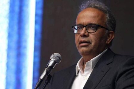 راه اندازی پرواز مستقیم زاهدان-دبی/گامی مهم برای توسعه روابط تجاری با کشورهای همسایه