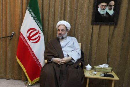 ناگفته‌های امام جمعه زاهدان از پشت پرده تعاملات با مولوی عبدالحمید: دیوار بی‌اعتمادی و موانع داخلی