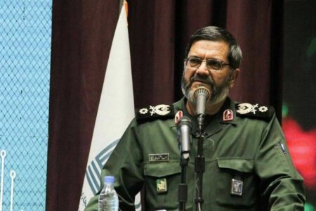 سپاه پدیده منحصر به فردی است که بی نظیر و جاودانه است