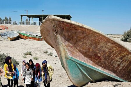 تالاب هامون در محاصره خشکسالی و بی‌آبی