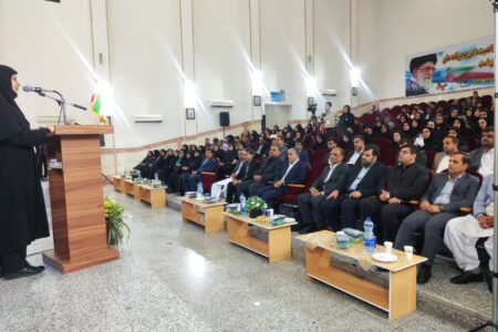 اختتامیه برنامه‌های دوره ابتدایی با حضور معاون وزیر آموزش و پرورش در زاهدان