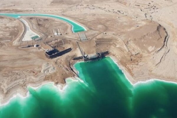 معدن ظرفیت ها معطل زیرساخت جاده/آمارهای مرگ سخن می گویند/نسبت غیرمعقول جاده های دوبانده استان/سوگ دوقلوهای دریانورد در جاده‌های مرگ