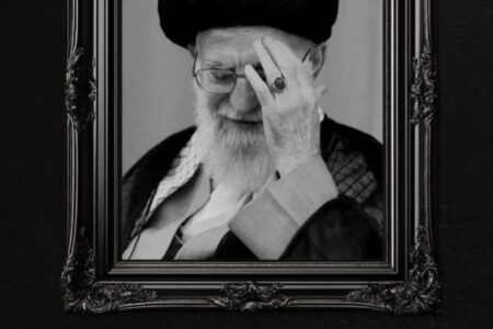 رهبر معظم انقلاب اسلامی ایران در محل کارشان در بیت رهبری به شهادت رسیدند