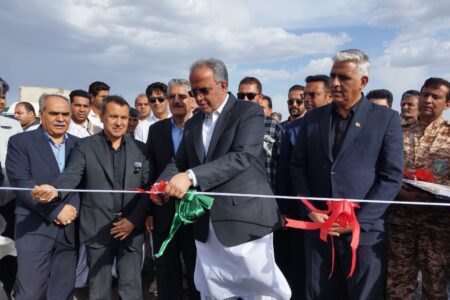 بهره‌برداری از ۲۵ کیلومتر بزرگراه در محور زاهدان – بیرجند در اوج بحران جنگ